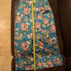 Beautiful SHEIN Floral Print Pencil Skirt Turquoise Color with Pink Roses. Sz S